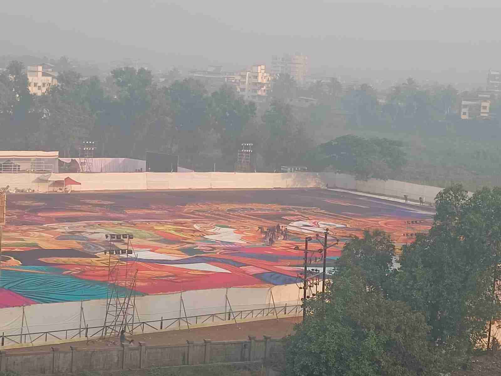 जगातील सर्वात मोठी विश्वविक्रमी रांगोळी | रोहा महारांगोळी | Best Marathi 2024 4 रोहा महारांगोळी